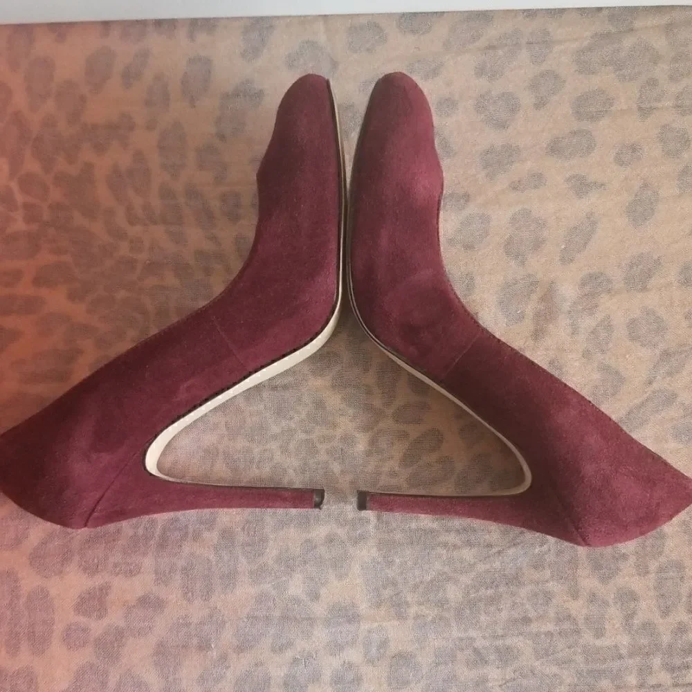 Guess by Marciano Purple Suede Pumps, sz 5 1/2,EUC